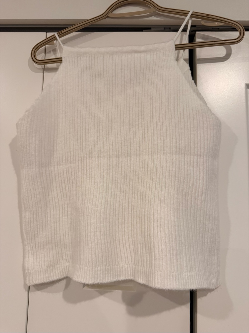White top - Picture 3 of 3